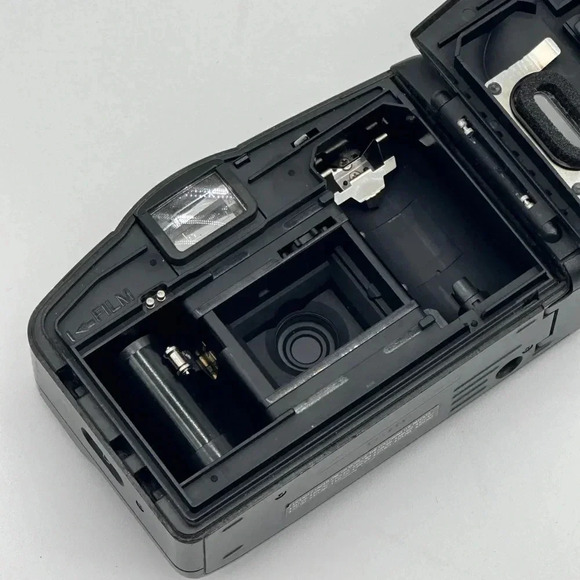 Canon Sure Shot Owl Date AF 35mm Point & Shoot Film Camera 1:4.5 - Picture 9 of 13